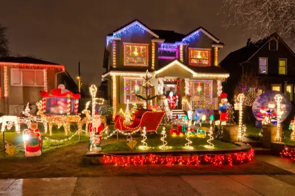 House with too many christmas lights.